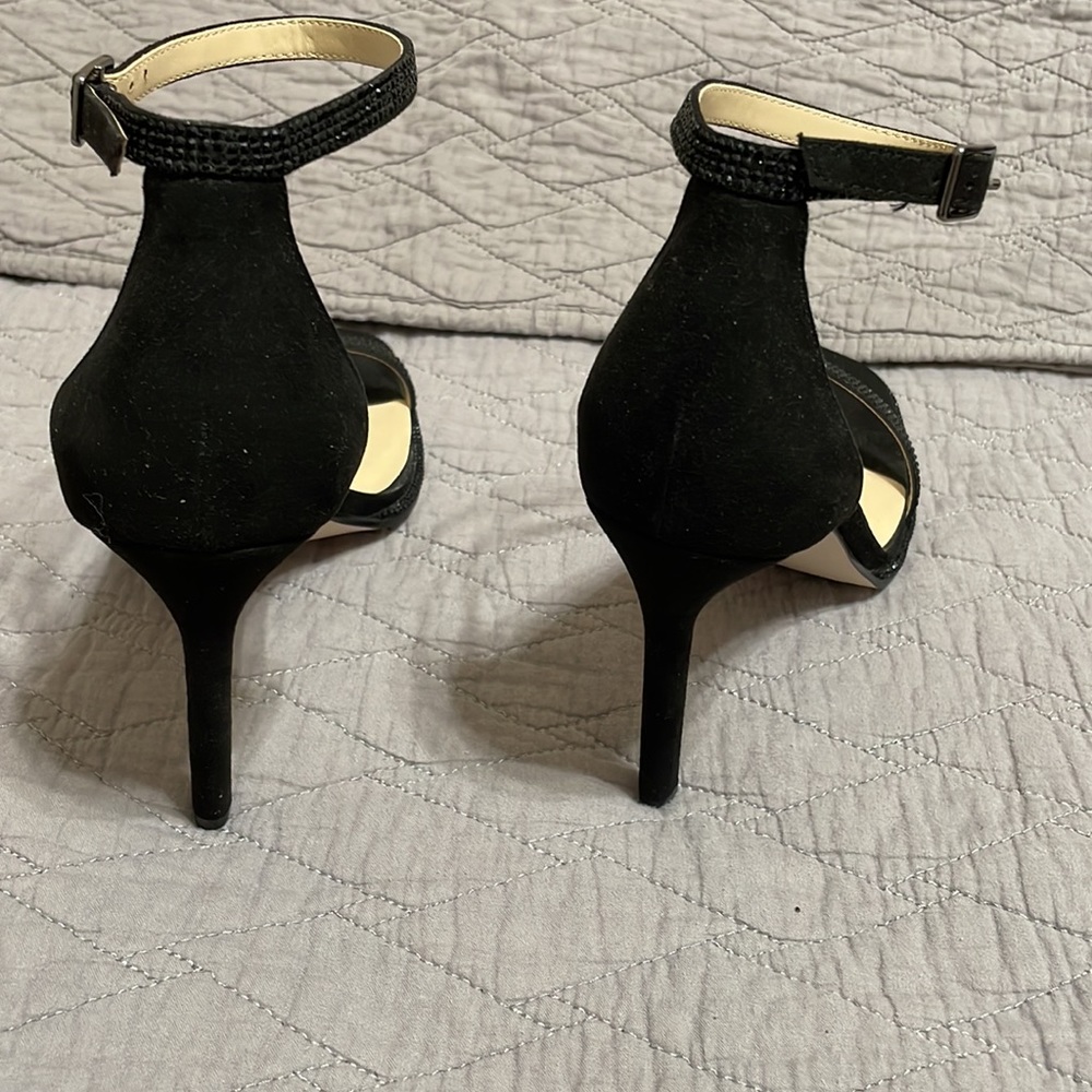 Shoes - Picture 5 of 10